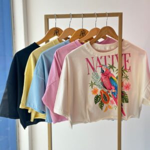 T-shirt Cropped Over Native