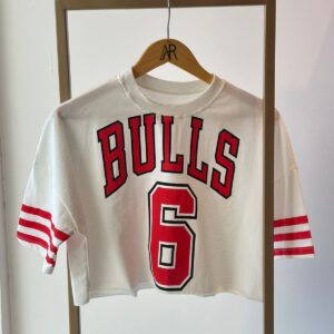T-shirt Cropped Over Bulls